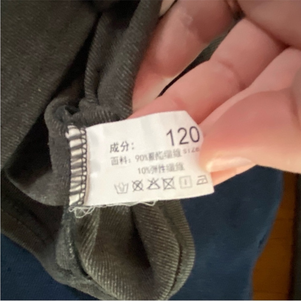 Pair Of Kids 120 Long Sleeve Tops - Picture 6 of 7